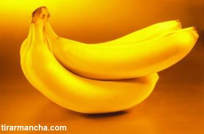 Tirar mancha de banana do estofado
