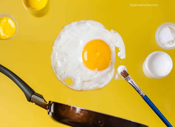 Como tirar mancha de ovo do estofado